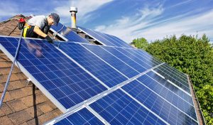 Service d'installation de photovoltaïque et tuiles photovoltaïques à Chateaugay
